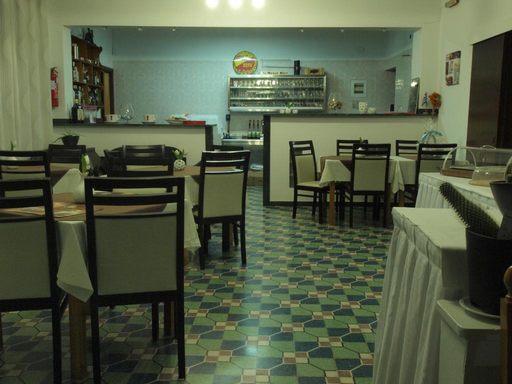 Serifos Beach Hotel Livadi  ภายนอก รูปภาพ