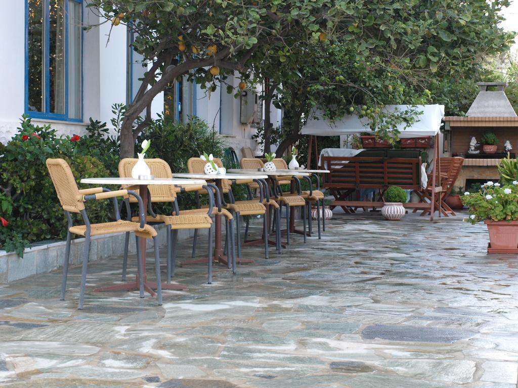 Serifos Beach Hotel Livadi  ภายนอก รูปภาพ
