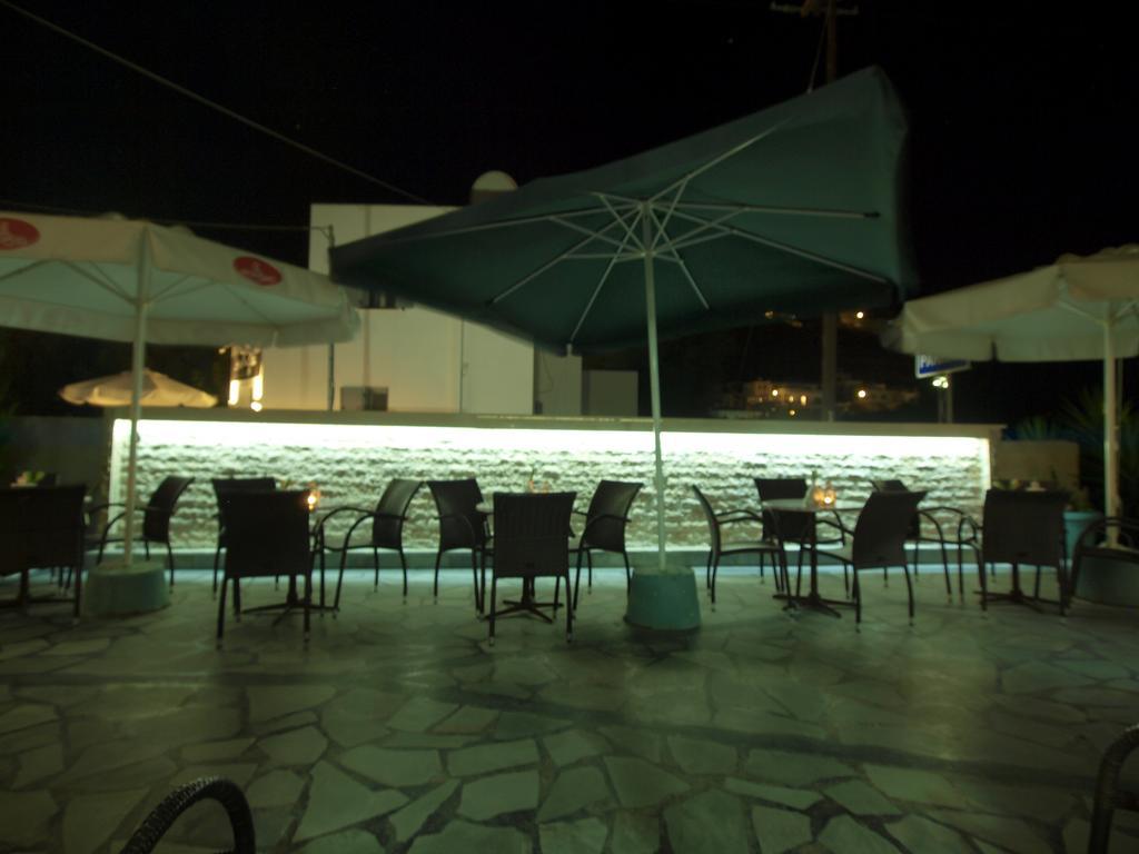 Serifos Beach Hotel Livadi  ภายนอก รูปภาพ