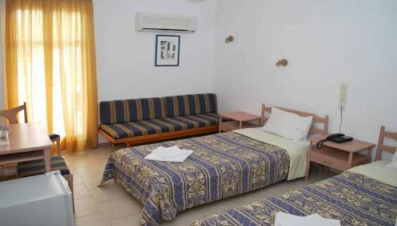 Serifos Beach Hotel Livadi  ภายนอก รูปภาพ
