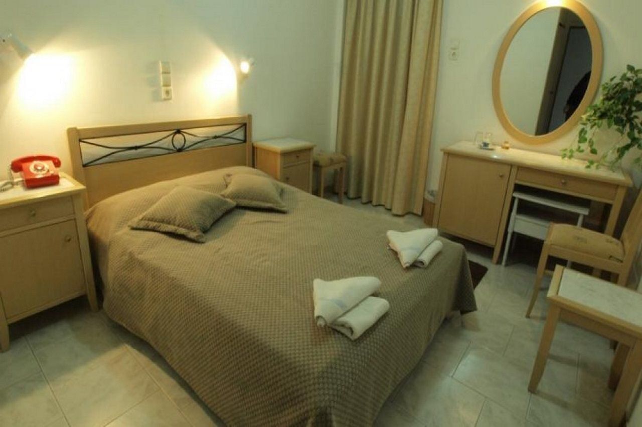 Serifos Beach Hotel Livadi  ภายนอก รูปภาพ